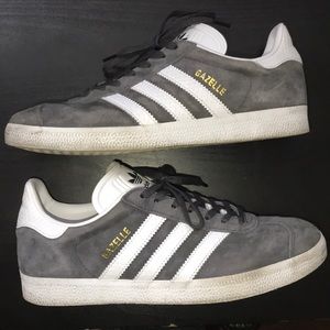 Women’s Adidas Gazelle Suede sneaker Size 9